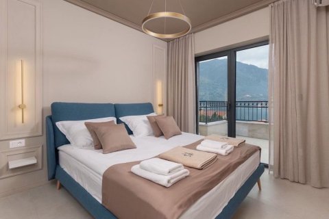 3 bedrooms Apartment in Kotor, Montenegro No. 84671 3