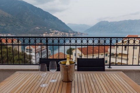 3 bedrooms Apartment in Kotor, Montenegro No. 84671 7