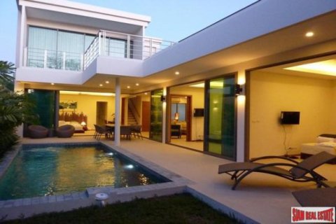 3 bedrooms Villa in Rawai, Thailand No. 96038 1