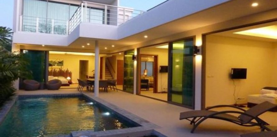 3 bedrooms Villa in Rawai, Thailand No. 96038