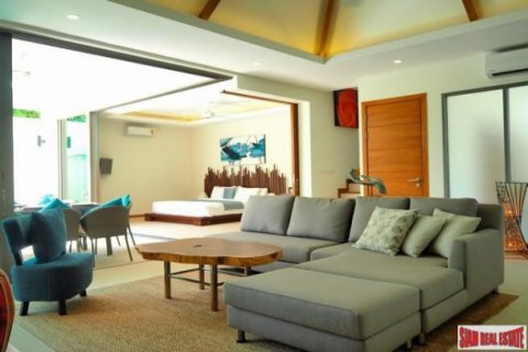 3 bedrooms Villa in Rawai, Thailand No. 96038 3