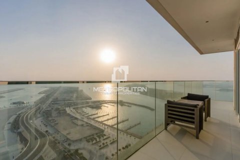 2 bedrooms Apartment in EMAAR Beachfront, UAE No. 118290