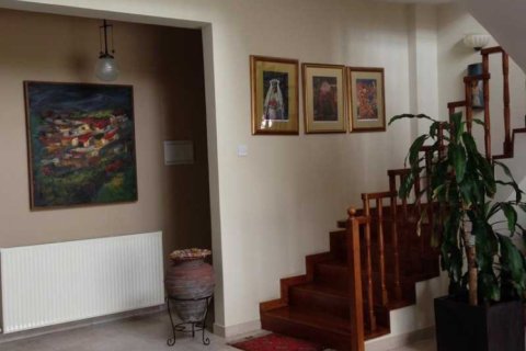 Дом с 4 спальнями в Агиос Тихонас, Кипр №79885 3
