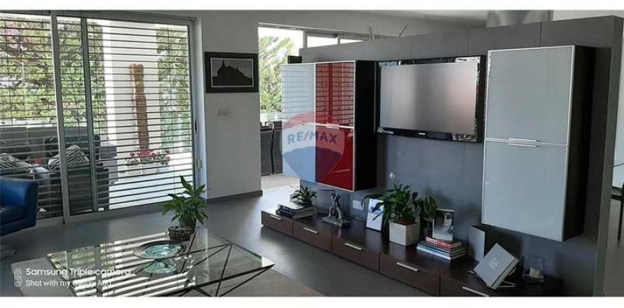 4 bedrooms Villa in Limassol, Cyprus No. 52600