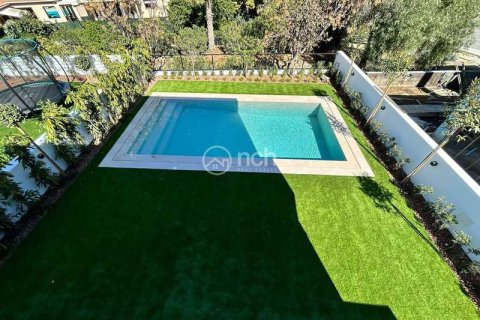 5 bedrooms House in Strovolos, Cyprus No. 78937 3