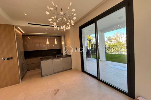 5 bedrooms House in Strovolos, Cyprus No. 78937 5