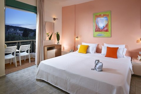 20 rooms Hotel in Hersonissos, Greece No. 55775 5