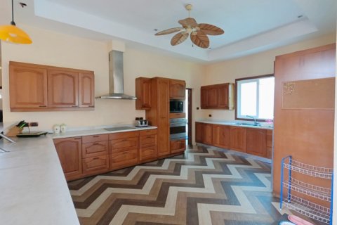 6 bedrooms Villa in Kathu, Thailand No. 96430 18