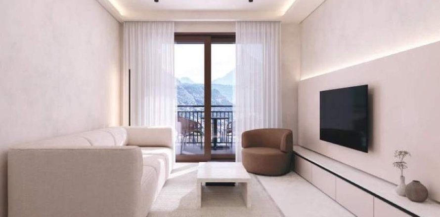 Studio Apartment in Tivat, Montenegro No. 104797