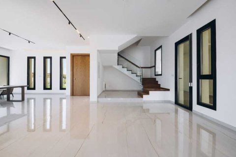 5 chambres Villa à Agios Tychonas, Cyprus No. 101264 3