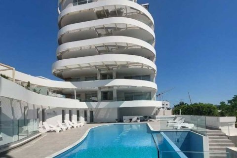 2 bedrooms Apartment in Larnaca, Cyprus No. 79947 1