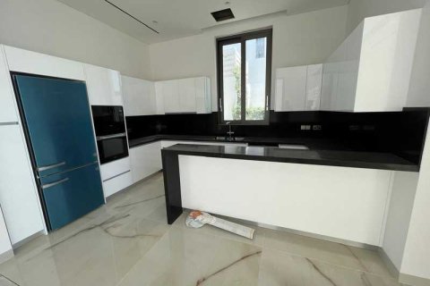 4 bedrooms Villa in Pegeia, Cyprus No. 63015 5