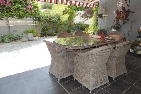 5 bedrooms Villa in Germasogeia, Cyprus No. 73655 4