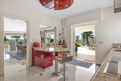 4 bedrooms Villa in Auribeau-sur-Siagne, France No. 68873 6