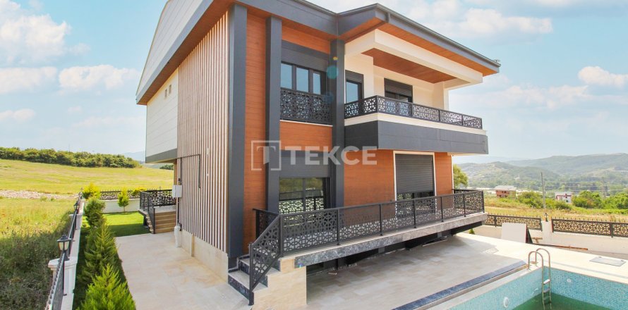 5 dormitorios Villa en Yalova, Turkey No. 11327