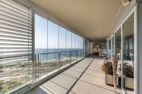 3 dormitorios Apartment en Barcelona, Spain No. 26320