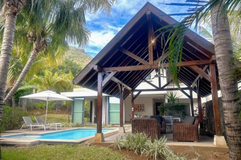 3 bedrooms Villa in Tamarin, Mauritius No. 110514 3