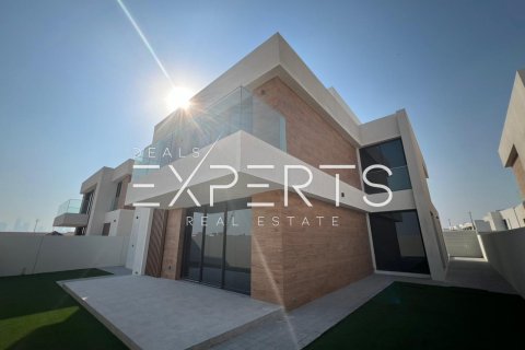 4 bedrooms Villa in Bavaria Town, Vietnam No. 86682 11