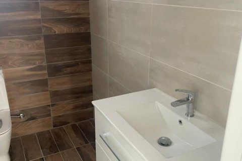 Дом с 4 спальнями в Пейя, Кипр №37253 6