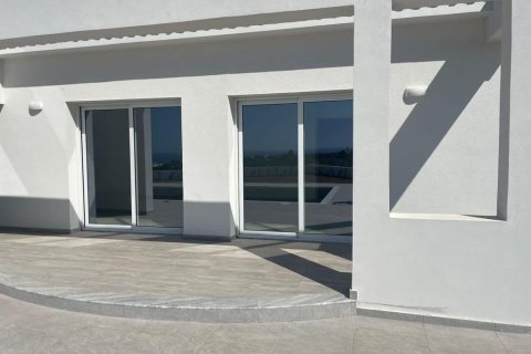 Дом с 4 спальнями в Пейя, Кипр №37253 1