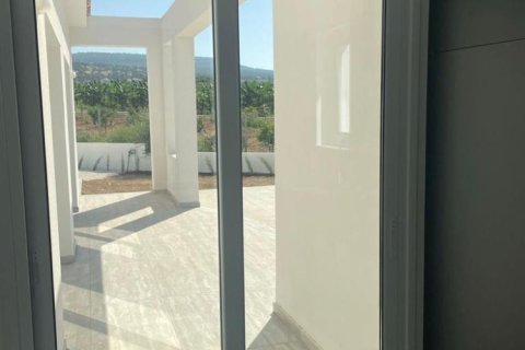 Дом с 4 спальнями в Пейя, Кипр №37253 12
