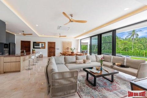 5 bedrooms Villa in Ko Samui, Thailand No. 96318 16