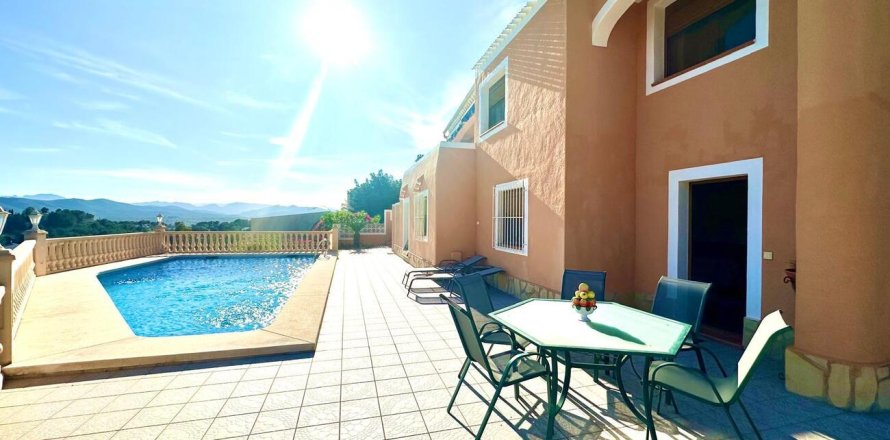 4 dormitorios Villa en Jávea, Spain No. 123628
