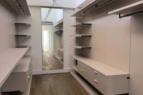 7 bedrooms House in Strovolos, Cyprus No. 100702 14