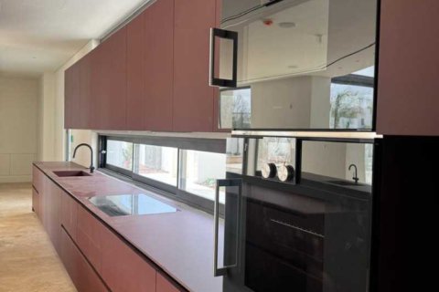 7 bedrooms House in Strovolos, Cyprus No. 100702 5