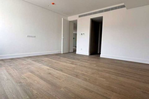 7 bedrooms House in Strovolos, Cyprus No. 100702 16