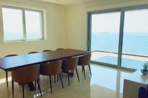 3 bedrooms Apartment in Limassol, Cyprus No. 32809 9