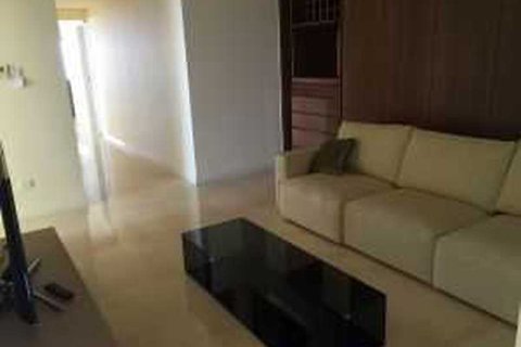 3 bedrooms Apartment in Limassol, Cyprus No. 32809 5