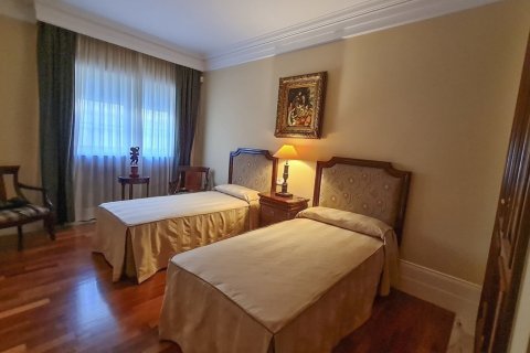 5 bedrooms Villa in Xuan Hoa, Vietnam No. 27669 18