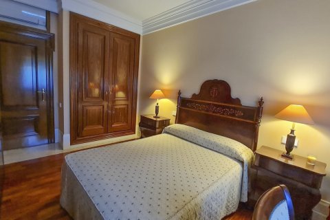 5 bedrooms Villa in Xuan Hoa, Vietnam No. 27669 15