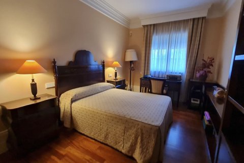 5 bedrooms Villa in Xuan Hoa, Vietnam No. 27669 16