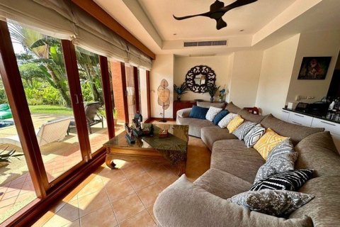 5 bedrooms Villa in Phuket, Thailand No. 96790 9