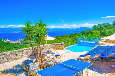 3 bedrooms Villa in Corfu, Greece No. 57995 3
