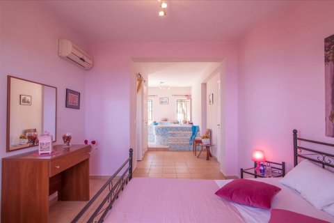 3 bedrooms Villa in Corfu, Greece No. 57995 16