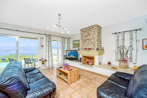 3 bedrooms Villa in Corfu, Greece No. 57995 7