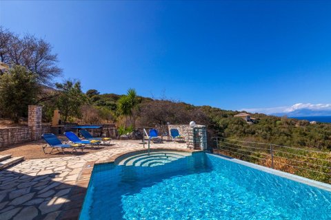 3 bedrooms Villa in Corfu, Greece No. 57995 4