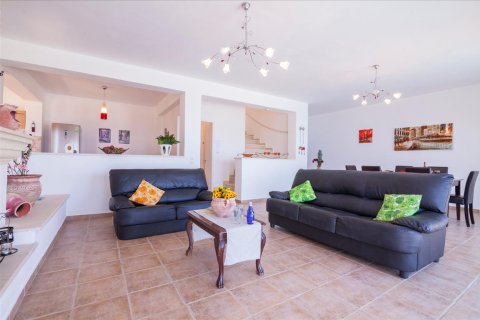 3 bedrooms Villa in Corfu, Greece No. 57995 9