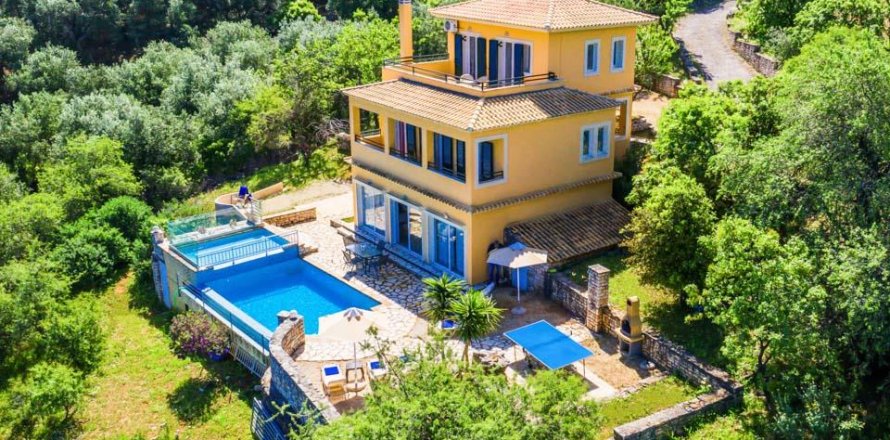 3 bedrooms Villa in Corfu, Greece No. 57995