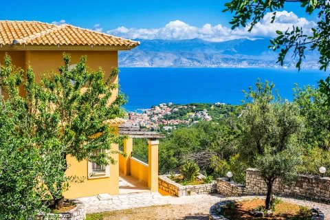 3 bedrooms Villa in Corfu, Greece No. 57995 2
