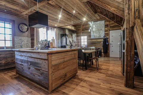 7 bedrooms House in Morzine, France No. 99629 2