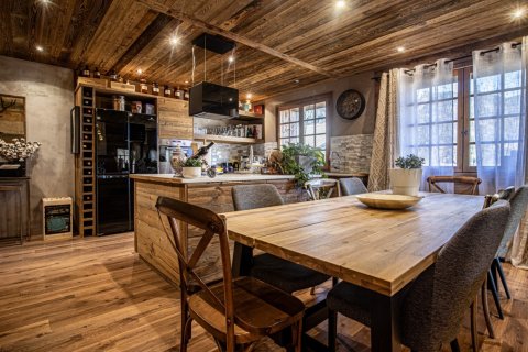 7 bedrooms House in Morzine, France No. 99629 5