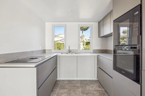 3 bedrooms Apartment in Cagnes-sur-Mer, France No. 99751 5