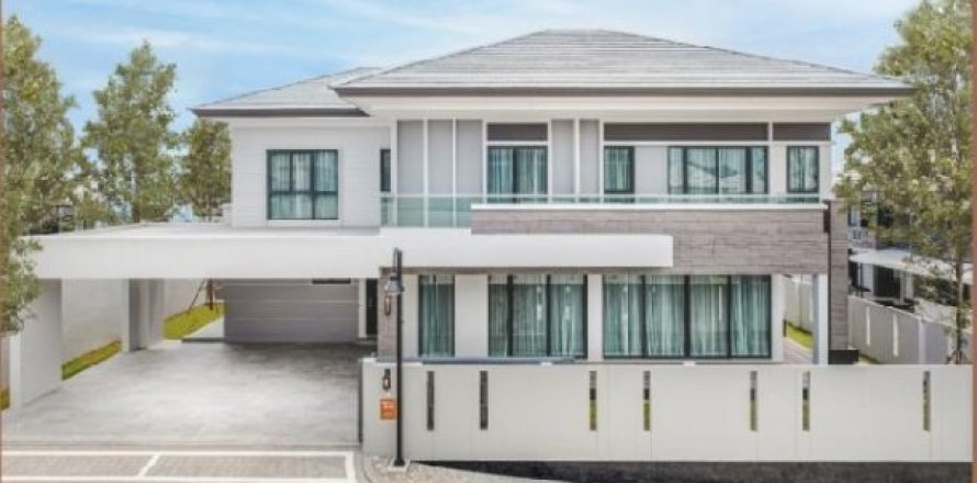 4 bedrooms Villa in Pattaya, Thailand No. 96855