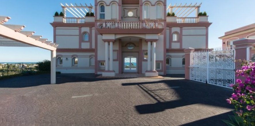 Недвижимость с 8 спальнями в Cat Trinh, Вьетнам №25503