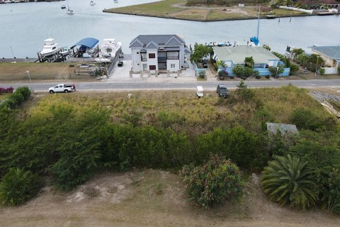 405m² Land in Jolly Harbour, Antigua and Barbuda No. 64957 15
