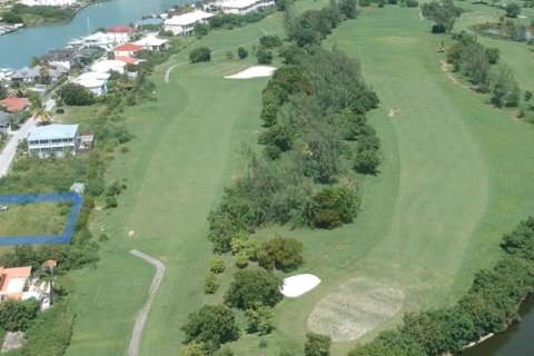 405m² Land in Jolly Harbour, Antigua and Barbuda No. 64957 1